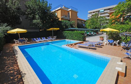 Hotel Caravelle
